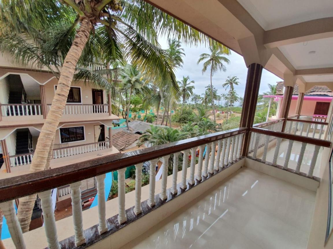 Gods Gift Guesthouse Arambol Extérieur photo